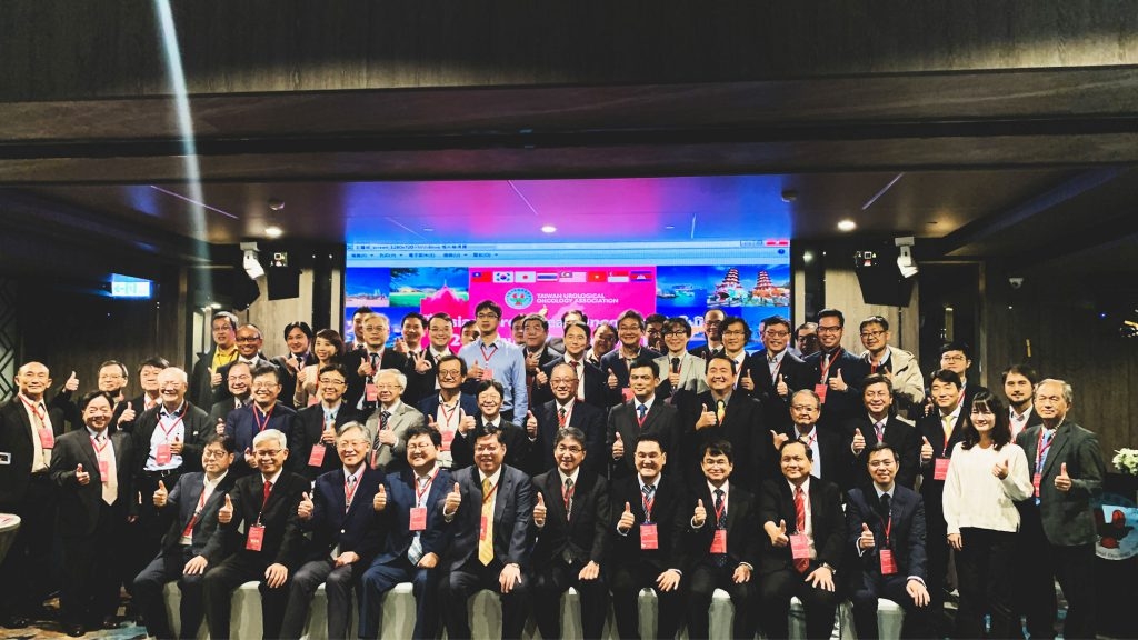 Dr. Soarawee Weerasopone, recently had been invited as the speaker in the 3rd Asian Urological Oncology Forum & 12th Annual Meeting of Taiwan Urological Oncology Association at Kaohsiung